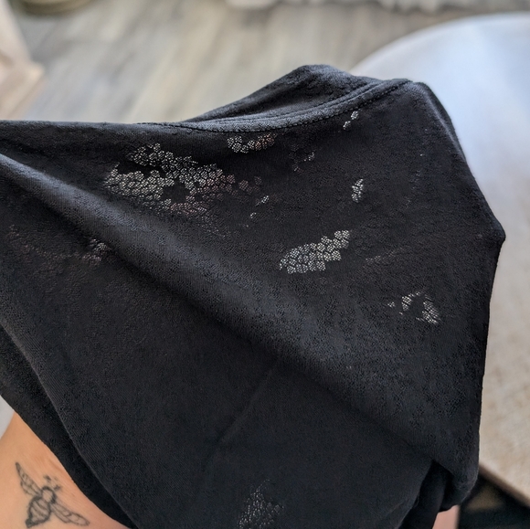 Lululemon black top - Picture 2 of 3